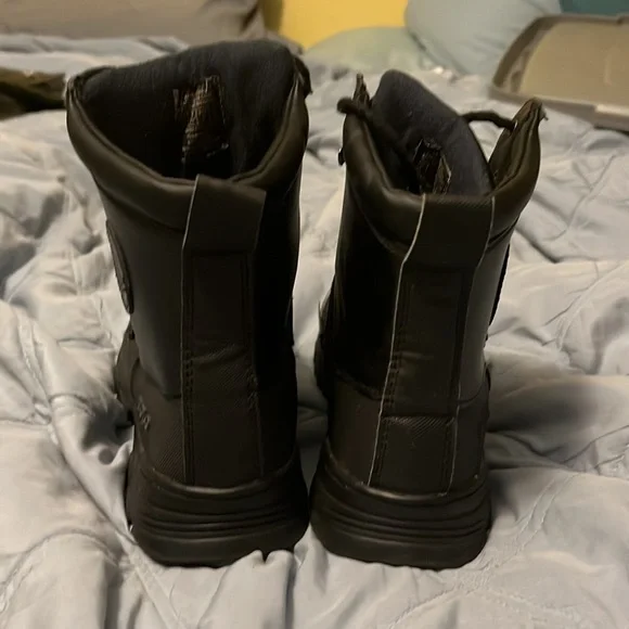 US kids 3y Polo Buckle Boots 100% authentic worn 3 times by my son - Picture 5 of 13